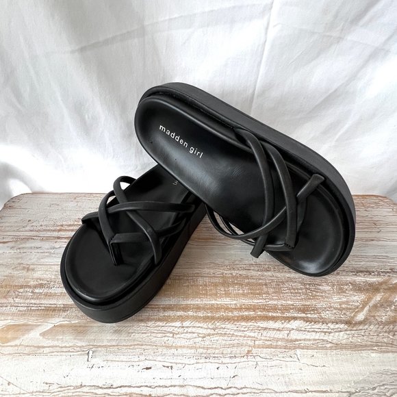 NIB!! Madden Girl Fowler Paris Black Platform Sandals - Picture 8 of 12